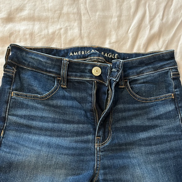 American Eagle dark wash jeans. Size 6 regular - Picture 3 of 7